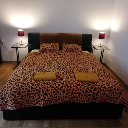 Zagreb Botanical Garden Budget Apartment Exteriör bild