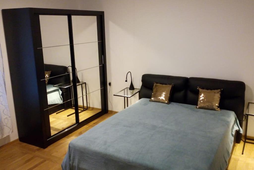 Zagreb Botanical Garden Budget Apartment Exteriör bild