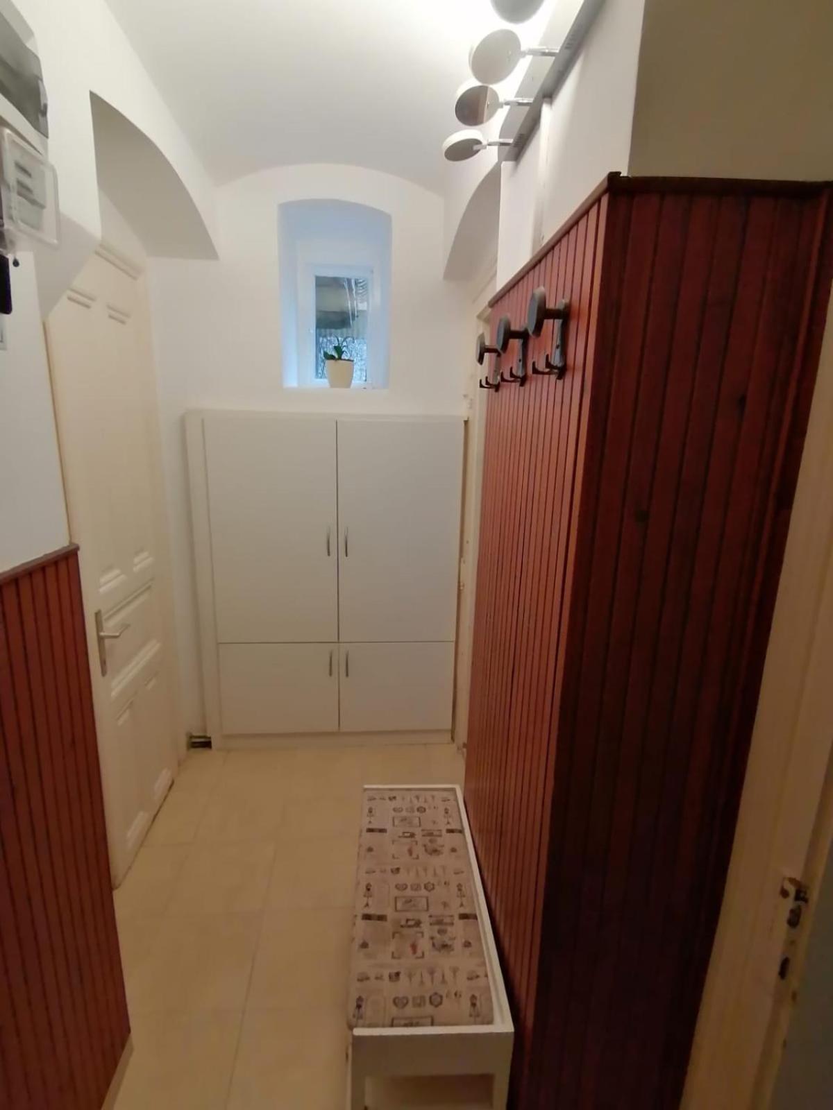 Zagreb Botanical Garden Budget Apartment Exteriör bild